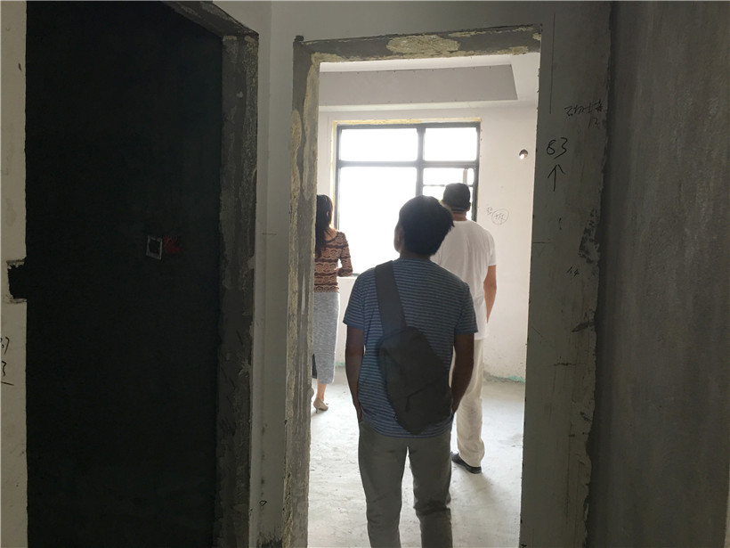 東易力天裝飾工地巡檢，生態(tài)家裝，細(xì)節(jié)處見態(tài)度