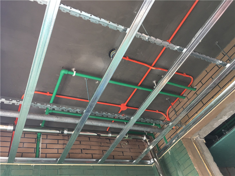 東易力天裝飾工地巡檢，生態(tài)家裝，細(xì)節(jié)處見態(tài)度