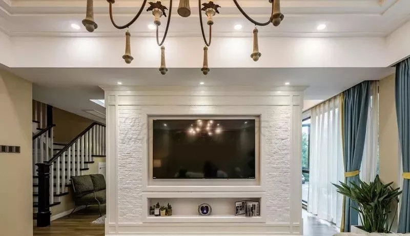 【風(fēng)尚設(shè)計(jì)】鄭州裝修公司電視背景墻造個(gè)洞 鄰家的裝修設(shè)計(jì)逆天了