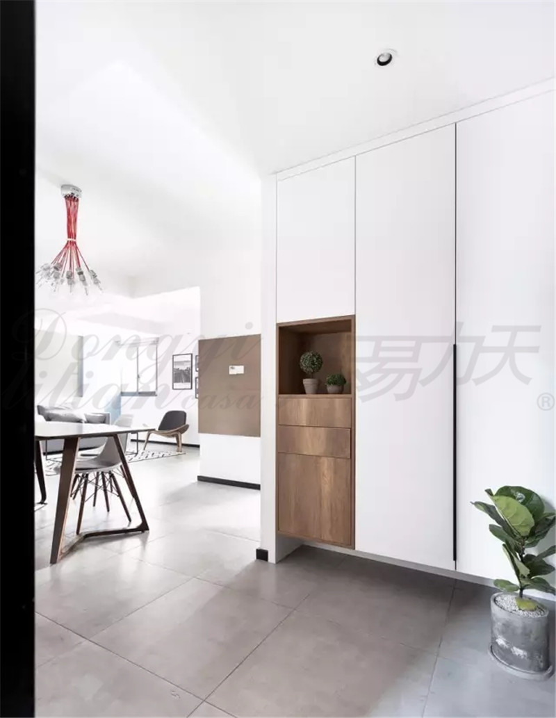 沒有玄關的戶型別遺憾，你的鞋柜鄭州裝飾公司這樣設計