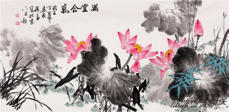 鄭州裝飾公司裝修設(shè)計(jì)達(dá)人提醒：客廳墻壁裝飾掛裝飾畫更贊