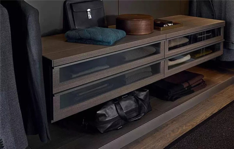 鄭州裝飾公司精裝精致衣帽間，品質(zhì)生活范兒，就是這么迷人