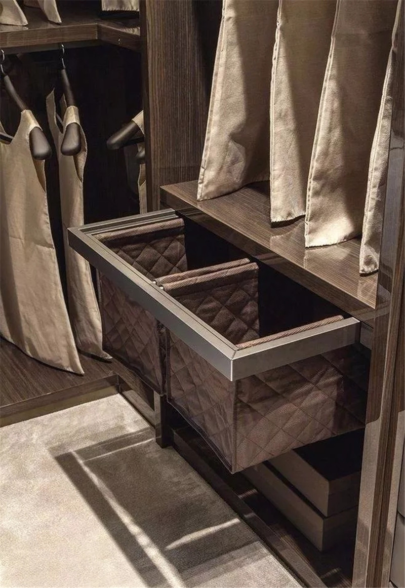 鄭州裝飾公司精裝精致衣帽間，品質(zhì)生活范兒，就是這么迷人